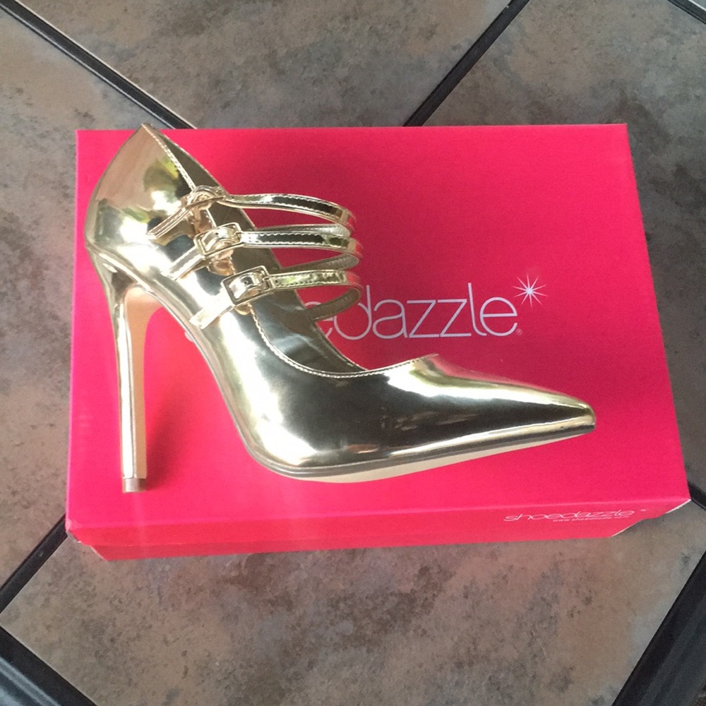 Gold strappy pointed toe heels size 7.5